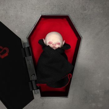 Solid silicone miniature sleeping Vampire baby Lucien(ne) 5,7 cm (2,24") with bent legs
