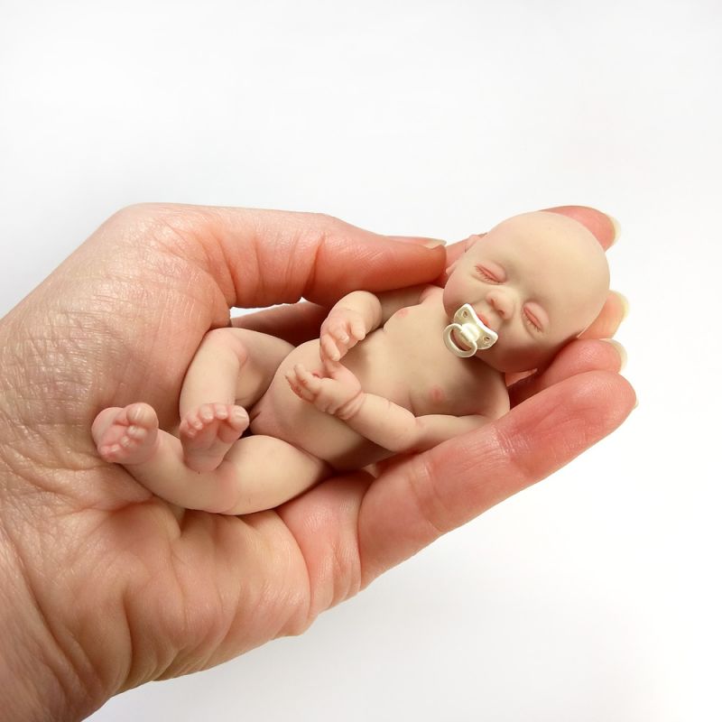 Solid silicone miniature sleeping baby Luna 11,6 cm (4,6")